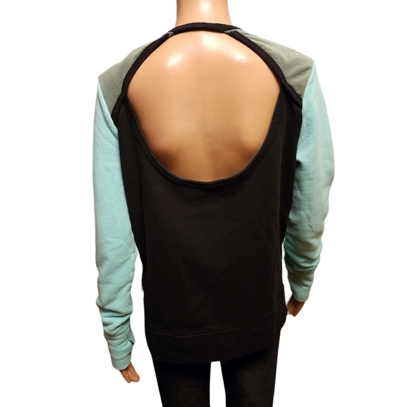 Victoria's Secret VSX Sport Seafoam Boxy Cutout back Sweatshirt - Picture 5 of 10